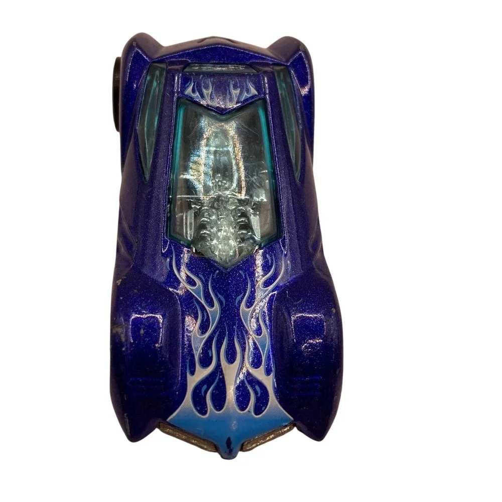 Hot Wheels Sinistra 2002 Metallic Purple Blue Flames Diecast Fantasy Car 1:64